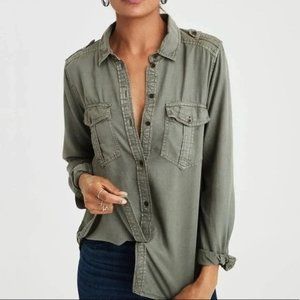 American Eagle Outfitters Olive Button Down Shirt